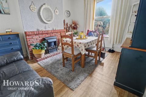 3 bedroom terraced house for sale, Nelson Road North, Great Yarmouth
