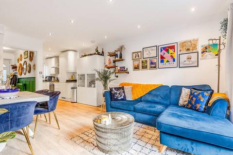 2 bedroom end of terrace house for sale, Kirkdale, London, SE26