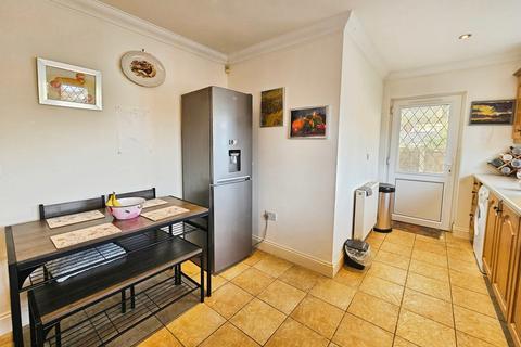 3 bedroom bungalow for sale, Tudor Green, Jaywick, Clacton-on-Sea