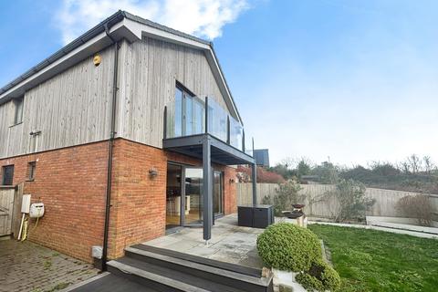 4 bedroom detached house for sale, Grace Woodford Drive, East Cowes, Isle of Wight