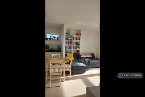 2 bedroom flat to rent, Solar House, London, N22