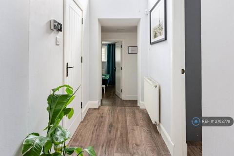 2 bedroom flat to rent, Easter Drylaw Bank, Edinburgh, EH4