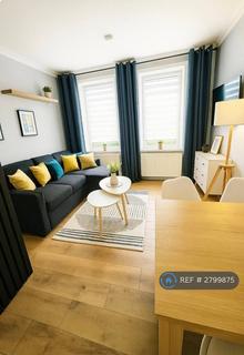 2 bedroom flat to rent, Royston Mains Crescent, Edinburgh, EH5