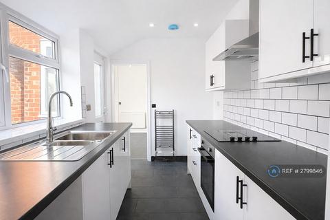 undefined, Grove St, Newark, NG24