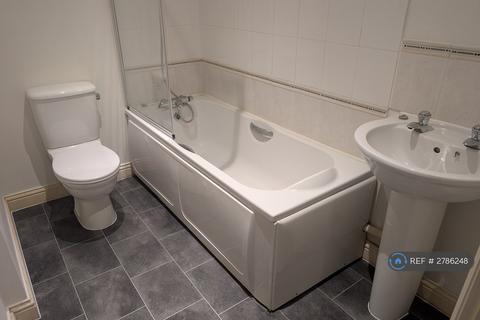 2 bedroom flat to rent, Peterhouse Close, Peterborough, PE3