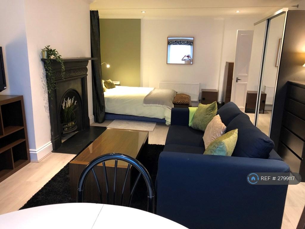 Large Studio Room
