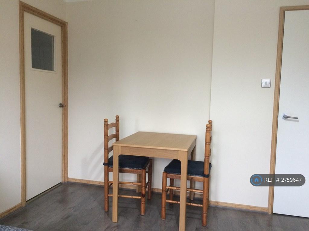 Lounge Area - Dining Table With Chairs
