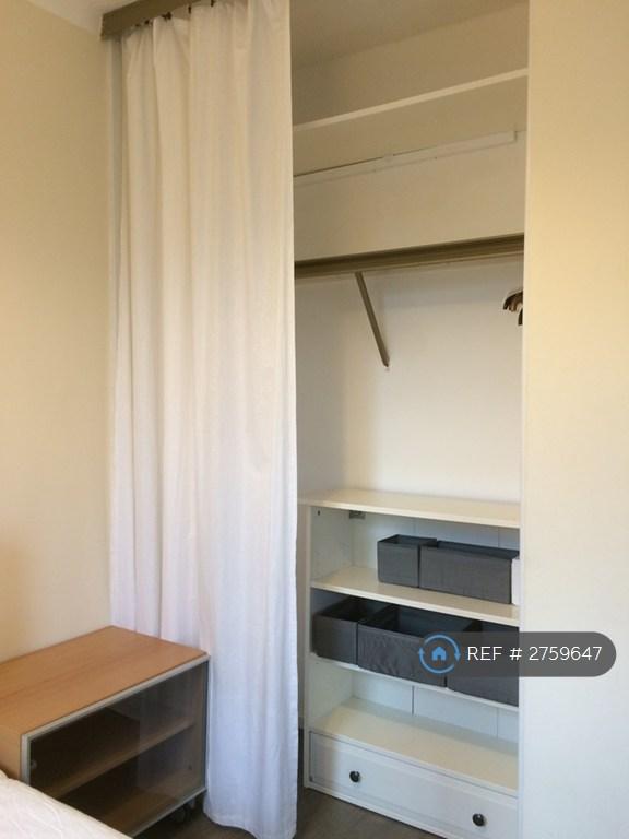 Bed Area - Storages