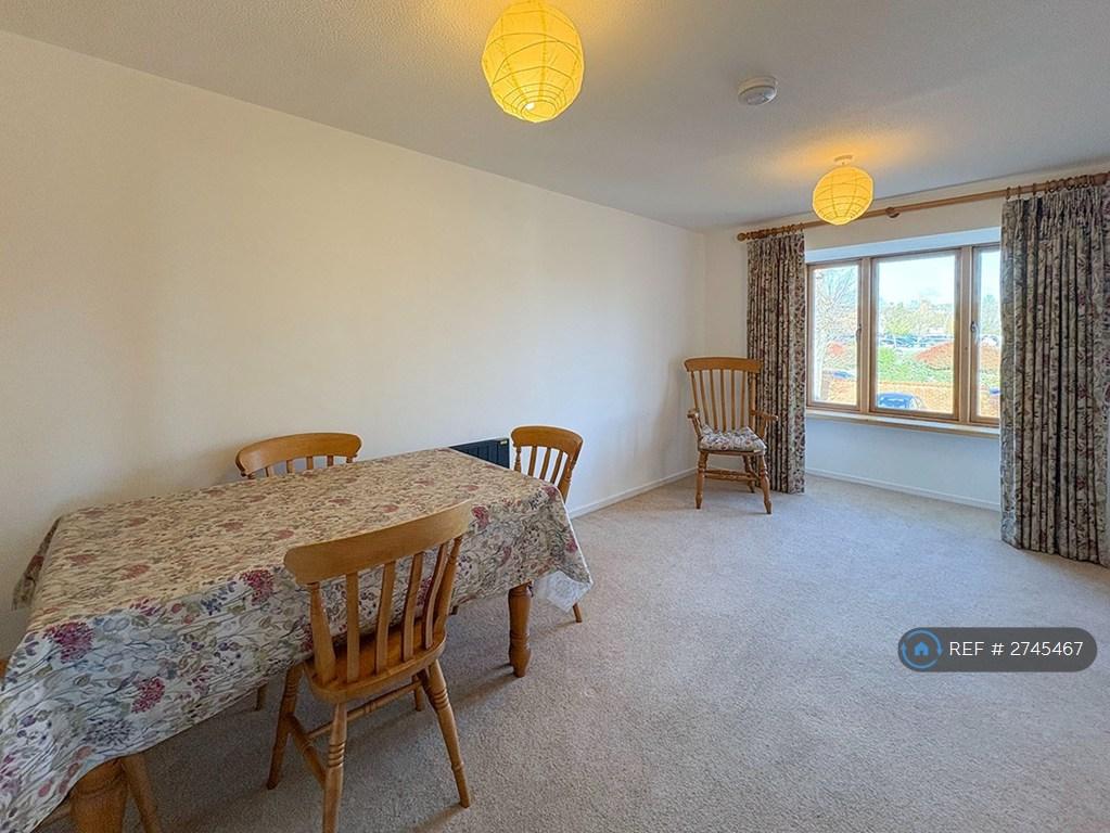 Sitting/ Dining Room