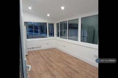 3 bedroom semi-detached house to rent, Coldstream Close, Warrington, WA2