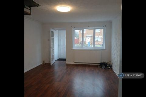 3 bedroom semi-detached house to rent, Coldstream Close, Warrington, WA2