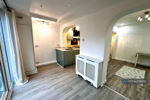 undefined, Tonbridge Road, Maidstone, ME16