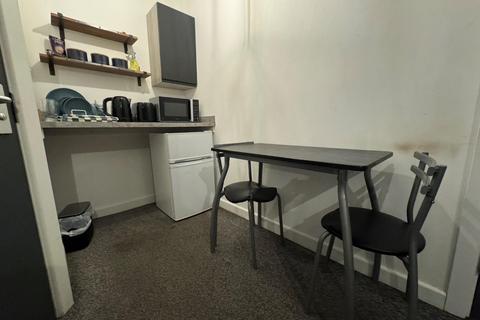 undefined, Room 2, Kenilworth Drive, Ilkeston, Derby, DE7