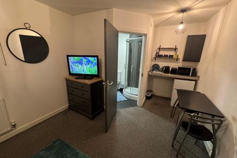 undefined, Room 2, Kenilworth Drive, Ilkeston, Derby, DE7