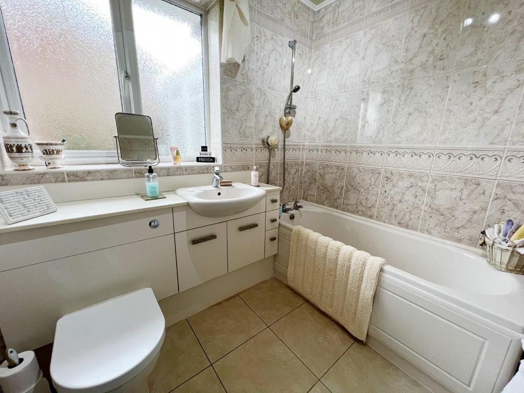 Family bathroom.