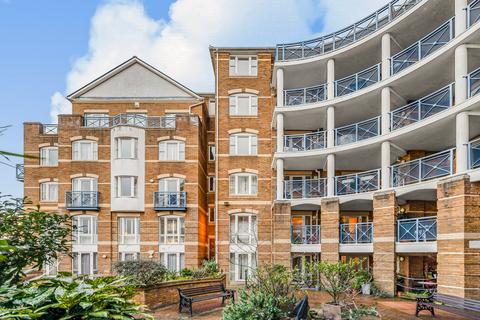 undefined, Hampton Court, King & Queen Wharf, Rotherhithe Street, London, SE16