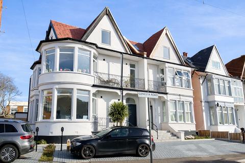2 bedroom flat to rent, 64-66 Genesta Road, Westcliff-on-Sea SS0