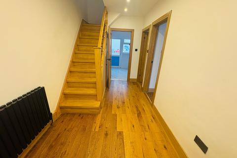 undefined, Richmond Crescent, Slough