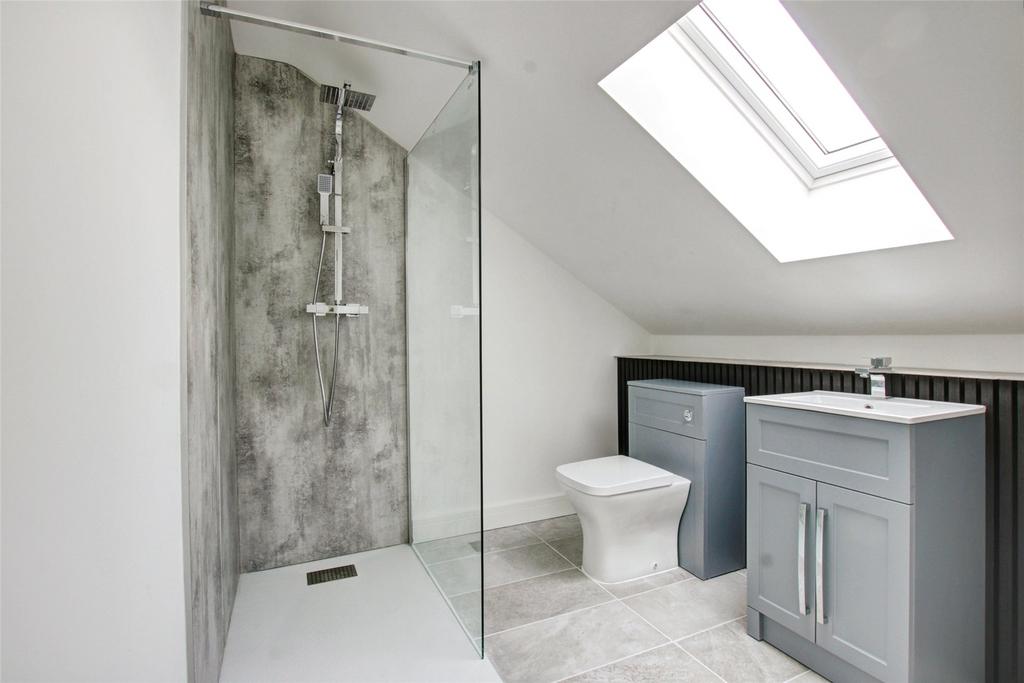 Bedroom 4 Ensuite