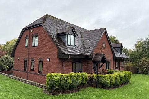 Healthcare facility to rent, Hemming Way Chaddesley Corbett DY10 4SF