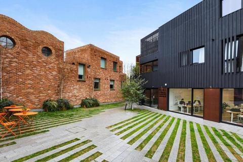 Office to rent, 45 Holmes Rd London NW5 3AQ