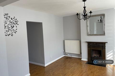 1 bedroom flat to rent, Westbury Lane, Buckhurst Hill, IG9