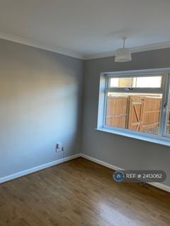 1 bedroom flat to rent, Westbury Lane, Buckhurst Hill, IG9