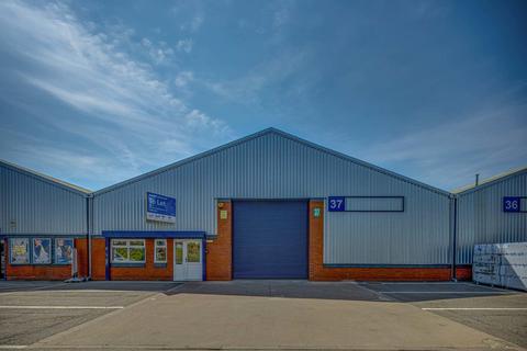 Property to rent - Station Rd Birmingham B46 1JP