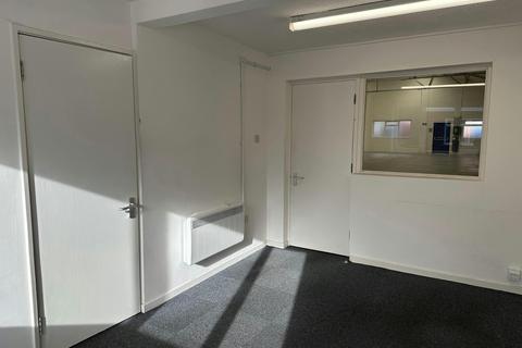 Property to rent, Station Rd Birmingham B46 1JP