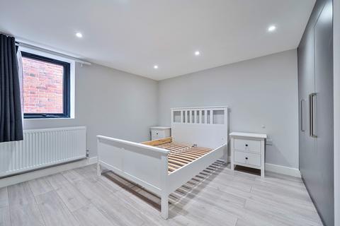 Retail property (high street) for sale, Queens Pl Ascot SL5 7JB