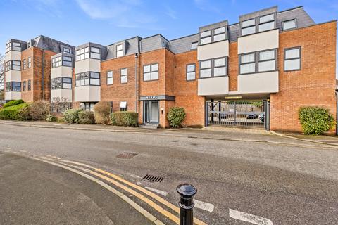 2 bedroom apartment for sale, Gogmore Lane, Chertsey KT16