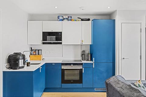 2 bedroom apartment for sale, Gogmore Lane, Chertsey KT16