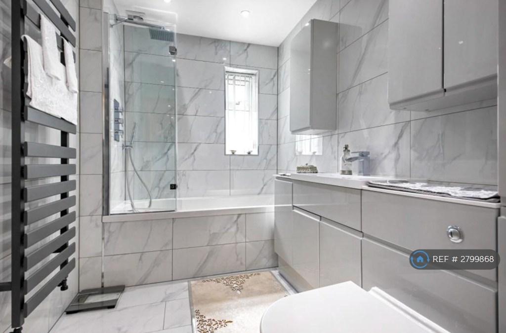 First Floor Bathroom