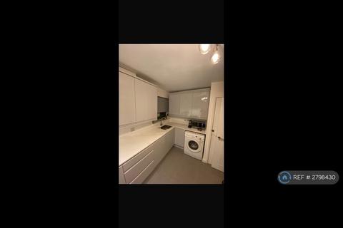 2 bedroom flat to rent, Wellstead Road, London, E6