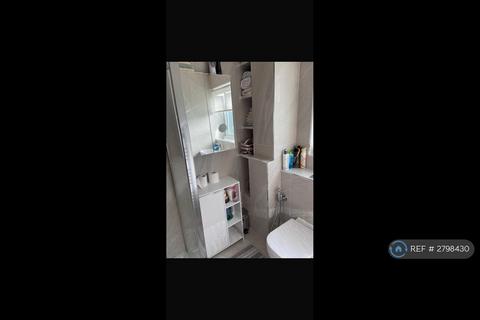 2 bedroom flat to rent, Wellstead Road, London, E6