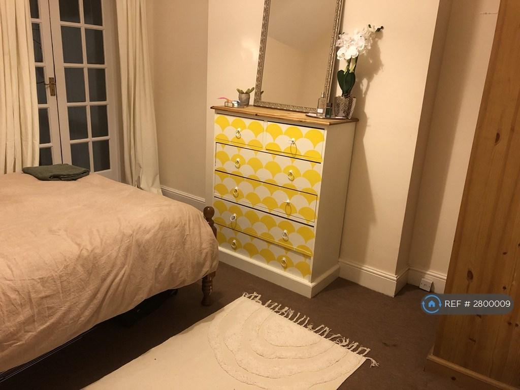 Double Bedroom 2