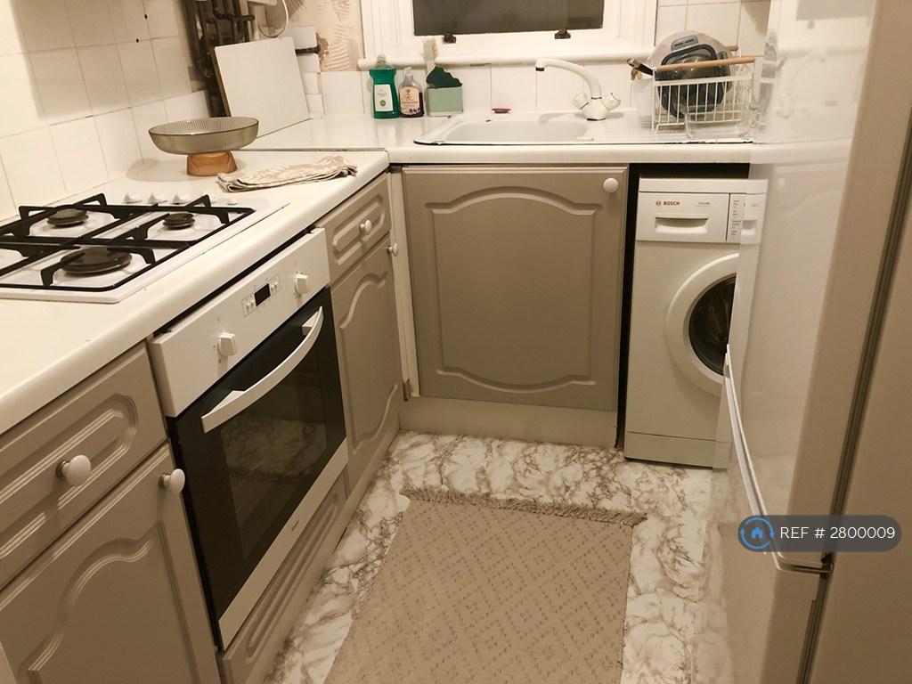 Kitchen (Flooring & Sink Now Changed)