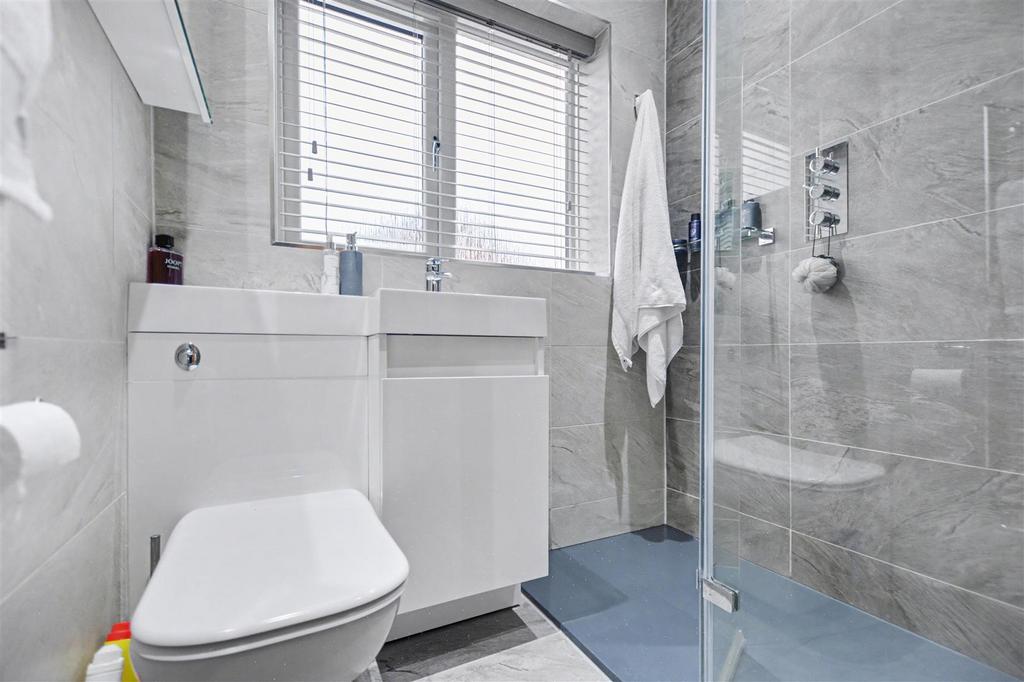 Shower Room.jpeg