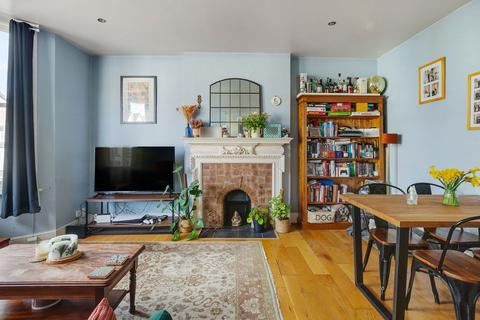 2 bedroom flat for sale - Alexandra Drive, London SE19