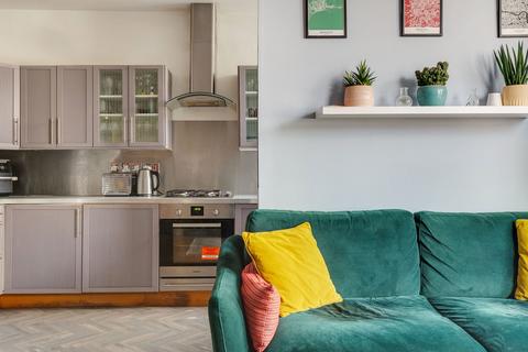 2 bedroom flat for sale, Alexandra Drive, London SE19