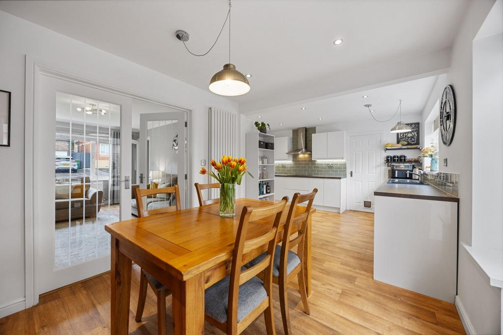 Kitchen / Dining