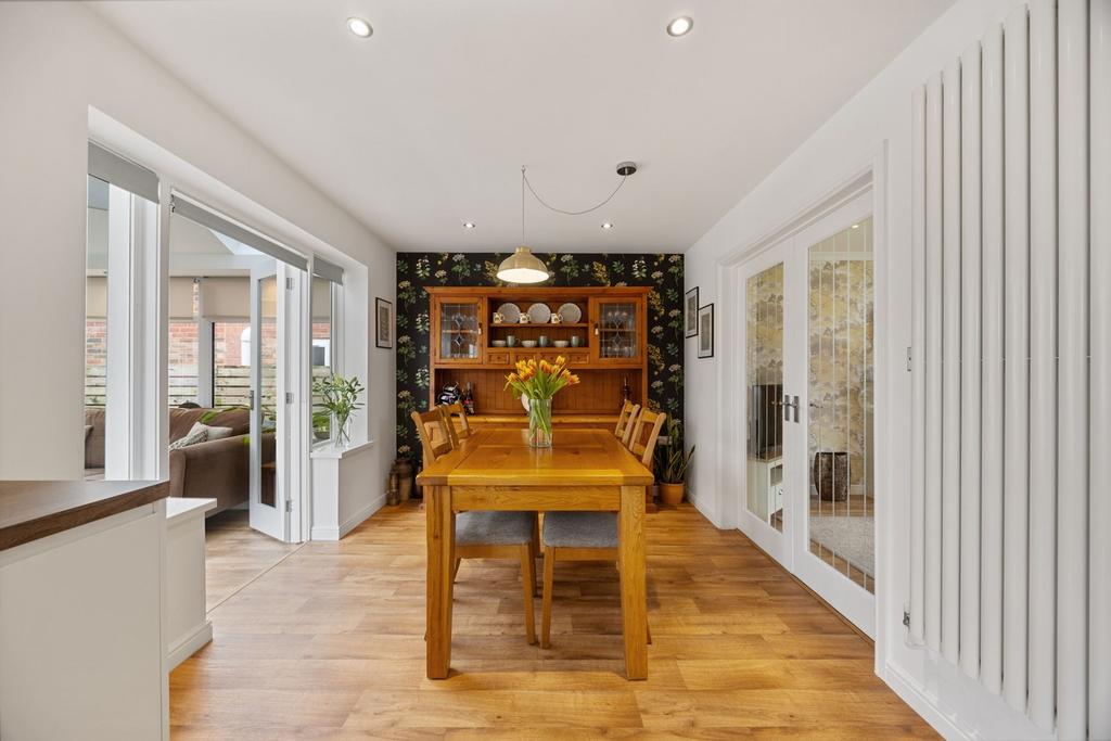 Kitchen/Dining