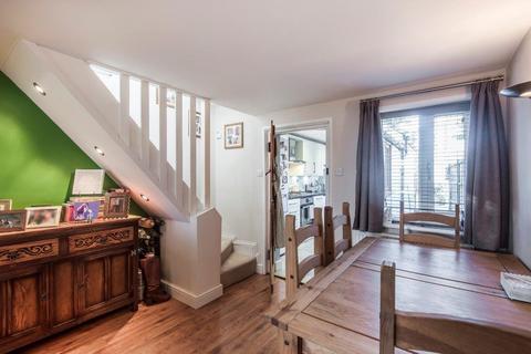undefined, Mount Pleasant, Berkshire RG41