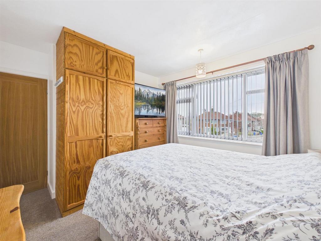 Bedroom: