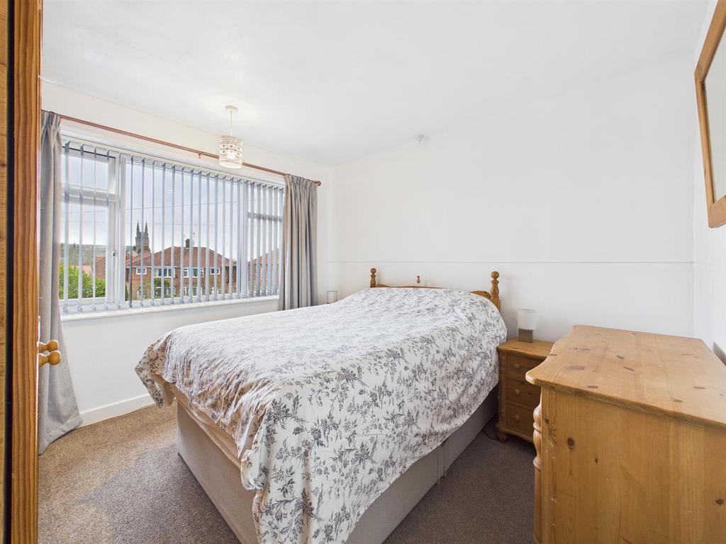 Bedroom: