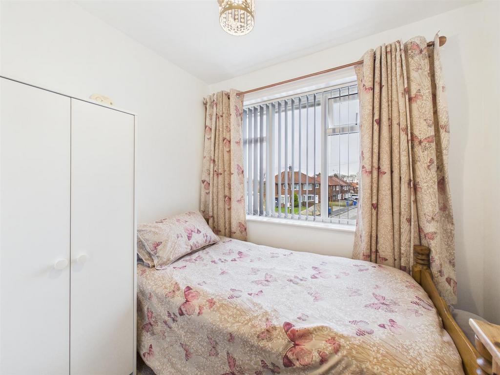 Bedroom: