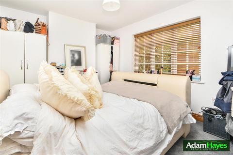 1 bedroom maisonette to rent, Neale Close, London N2