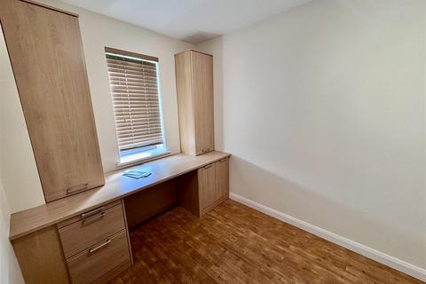 3 bedroom mews to rent, St Saviour