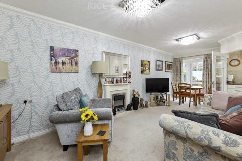 1 bedroom retirement property for sale, Kingston Avenue, Leatherhead KT22
