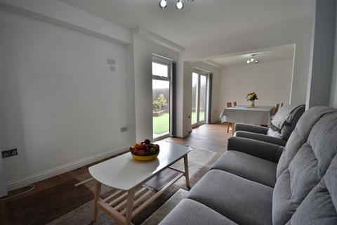4 bedroom semi-detached house for sale, Redwood Avenue, Cleadon Vale, South Shields